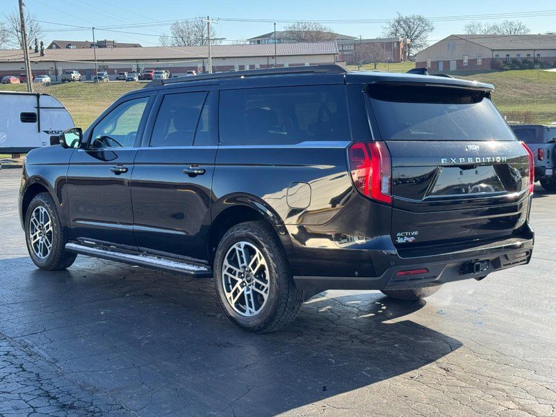Used 2025 Ford Expedition Max Active image 6