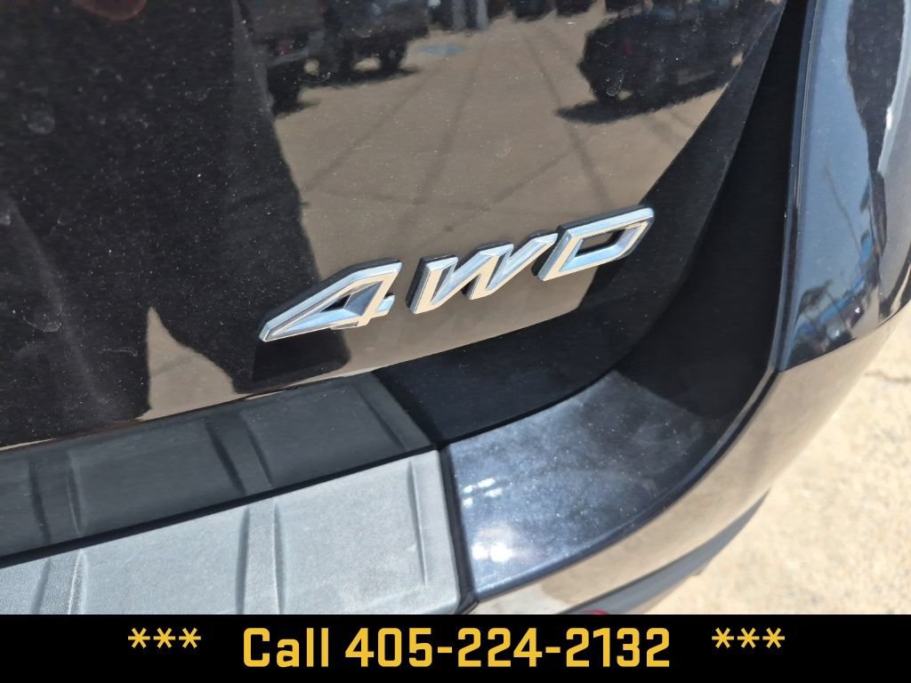 Used 2023 Ford Explorer XLT w/ Equipment Group 202A AWD/4WD image 12