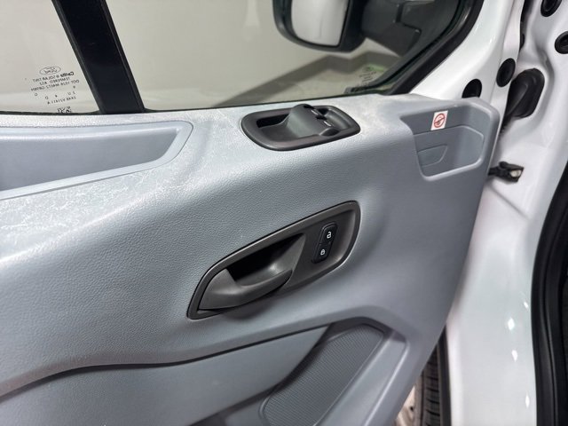 Used 2019 Ford Transit 350 XL image 6