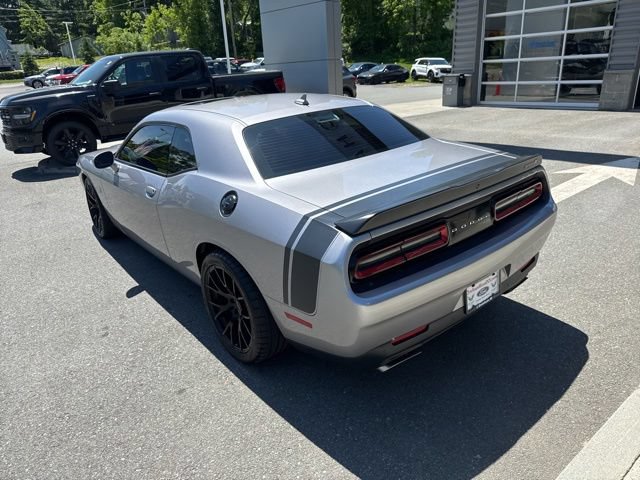 Used 2017 Dodge Challenger R/T Scat Pack RWD image 7