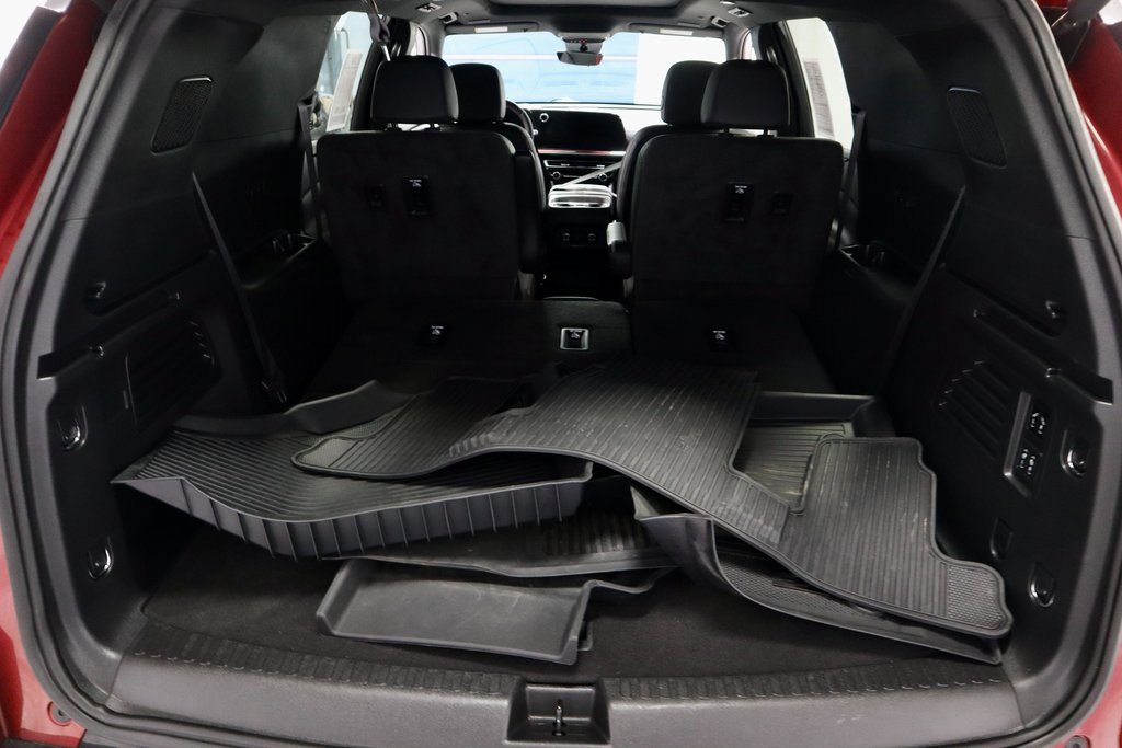 Used 2024 Chevrolet Traverse RS w/ LPO, Floor Liner Package image 15