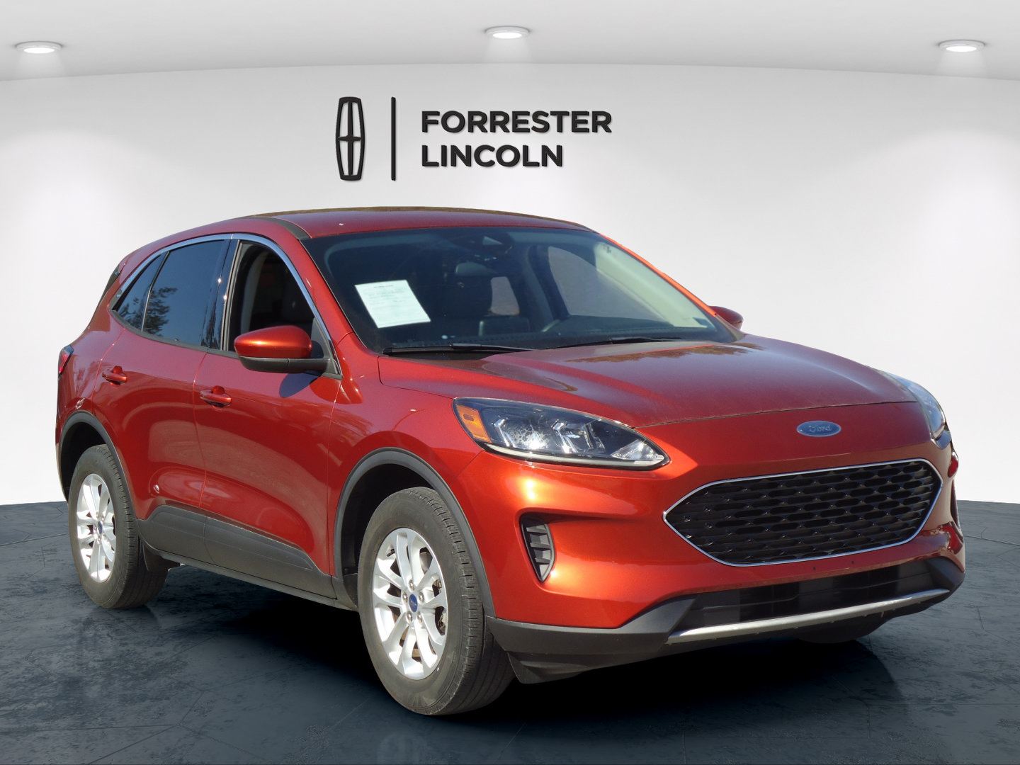 Used 2020 Ford Escape SE AWD/4WD image 1