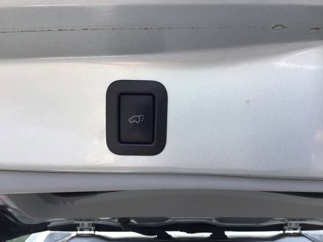 Used 2019 Toyota Highlander XLE AWD/4WD image 47