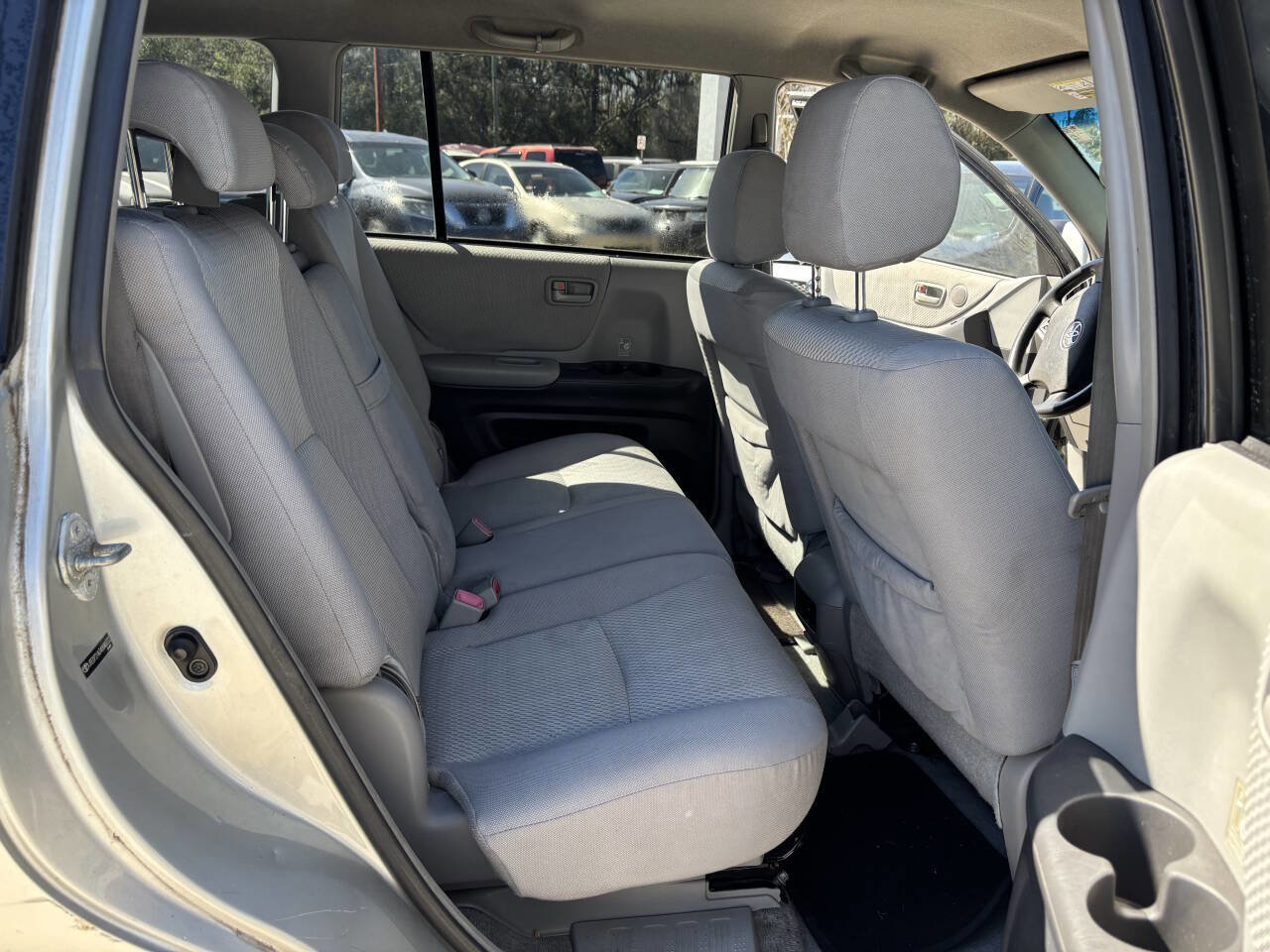 Used 2004 Toyota Highlander 2WD V6 image 12