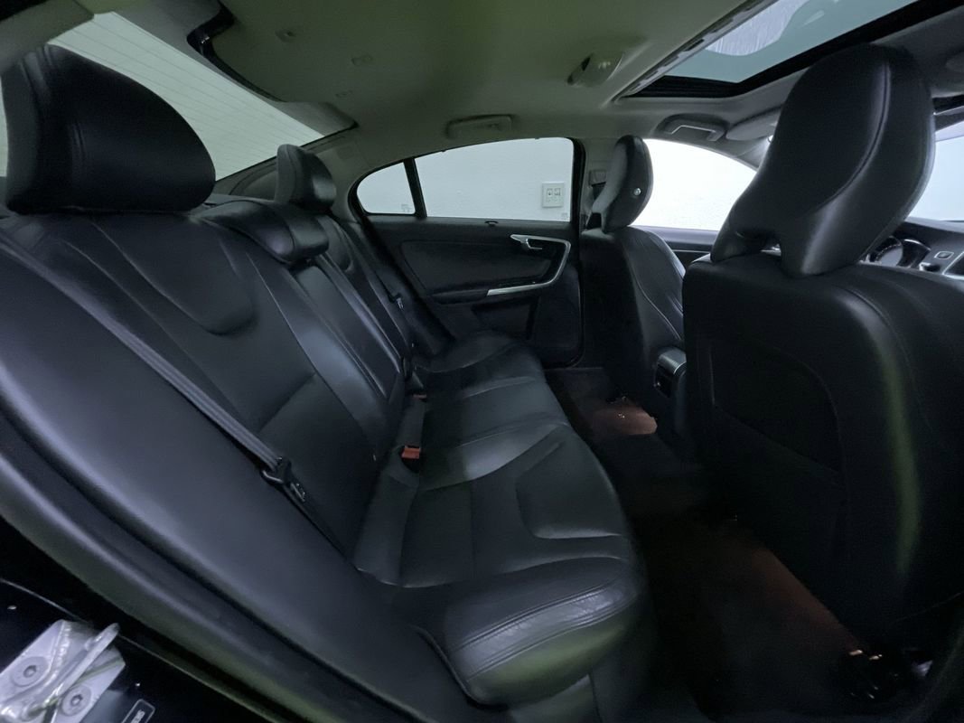 Used 2018 Volvo S60 T5 Inscription Platinum image 28