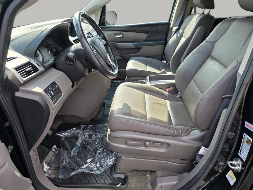 Used 2016 Honda Odyssey Touring Elite image 26