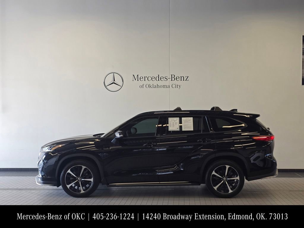 Used 2022 Toyota Highlander XSE FWD image 5