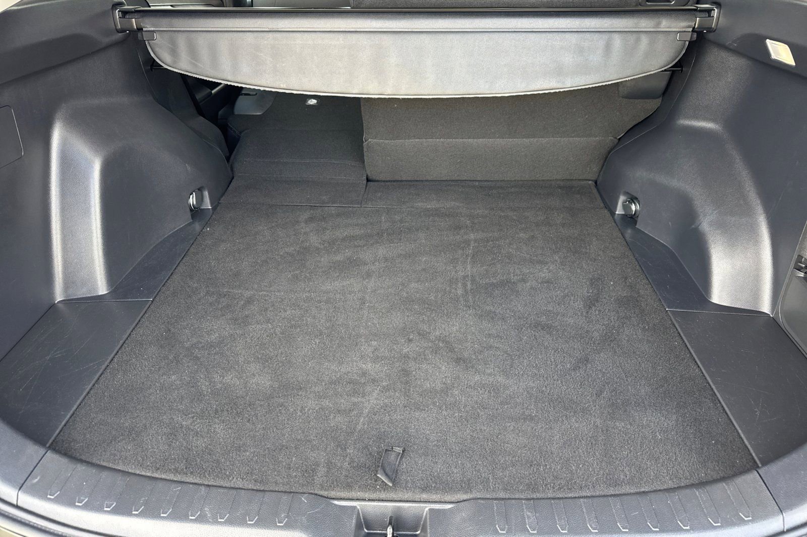 Used 2025 Toyota RAV4 XLE image 17