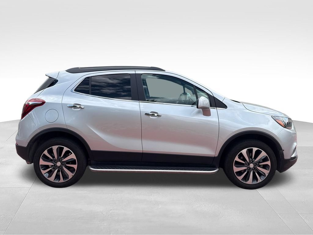 Used 2022 Buick Encore Preferred w/ Safety Package II AWD/4WD image 11