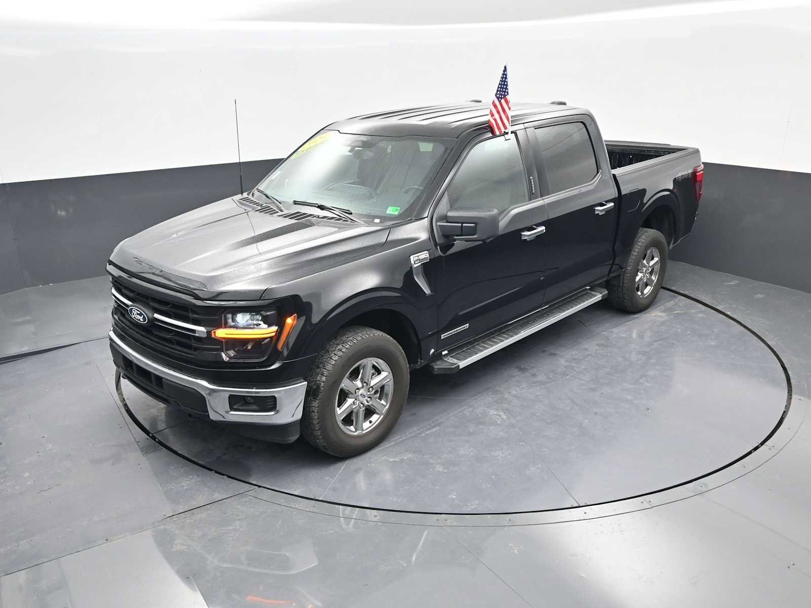 Used 2024 Ford F150 XLT w/ Mobile Office Package image 23