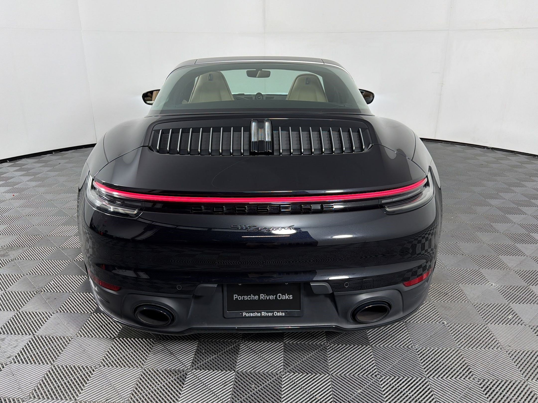 Certified 2024 Porsche 911 Targa 4 w/ Sport Package AWD/4WD image 10