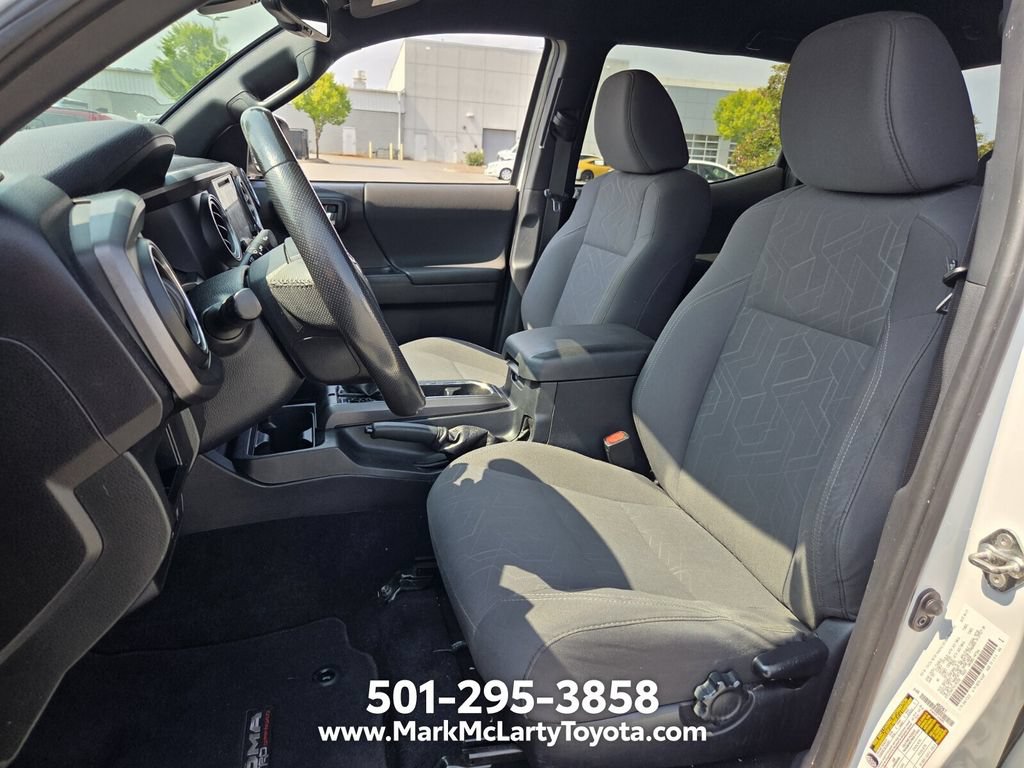 Used 2019 Toyota Tacoma TRD Off-Road AWD/4WD image 9