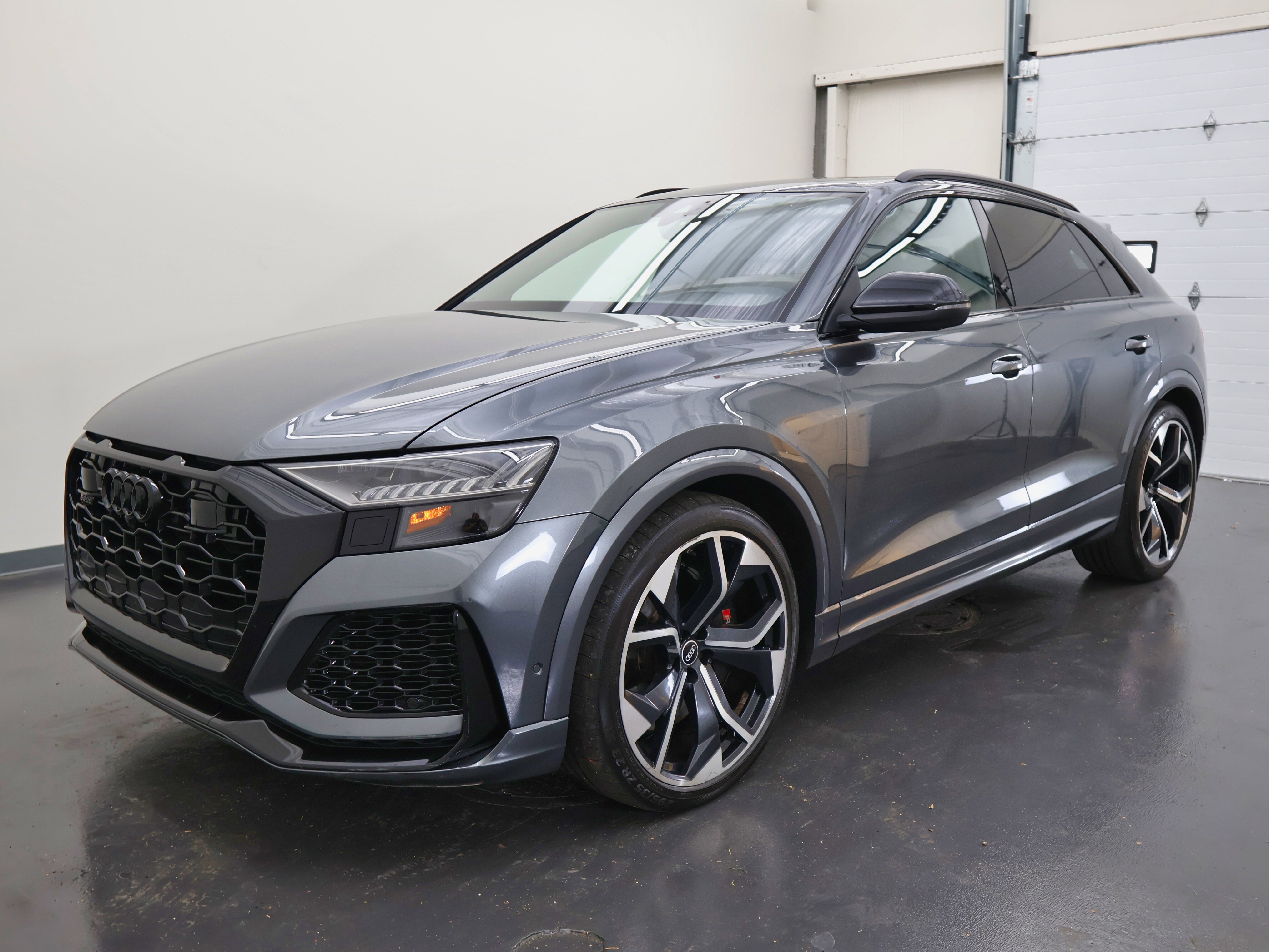 Used 2022 Audi RS Q8 w/ Black Optic Package image 7
