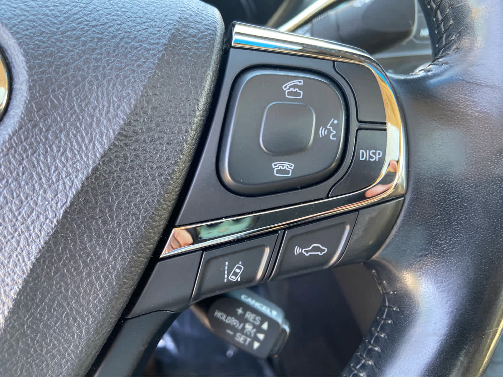Used 2017 Toyota Avalon Limited w/ Carpet Mat Package FWD image 18