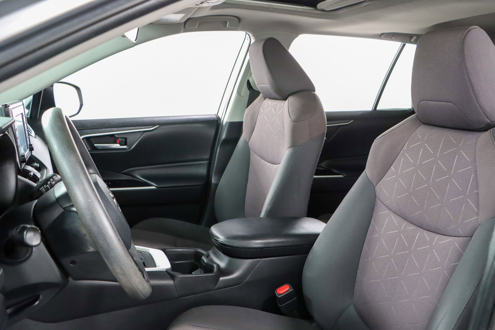 Used 2019 Toyota RAV4 XLE image 24