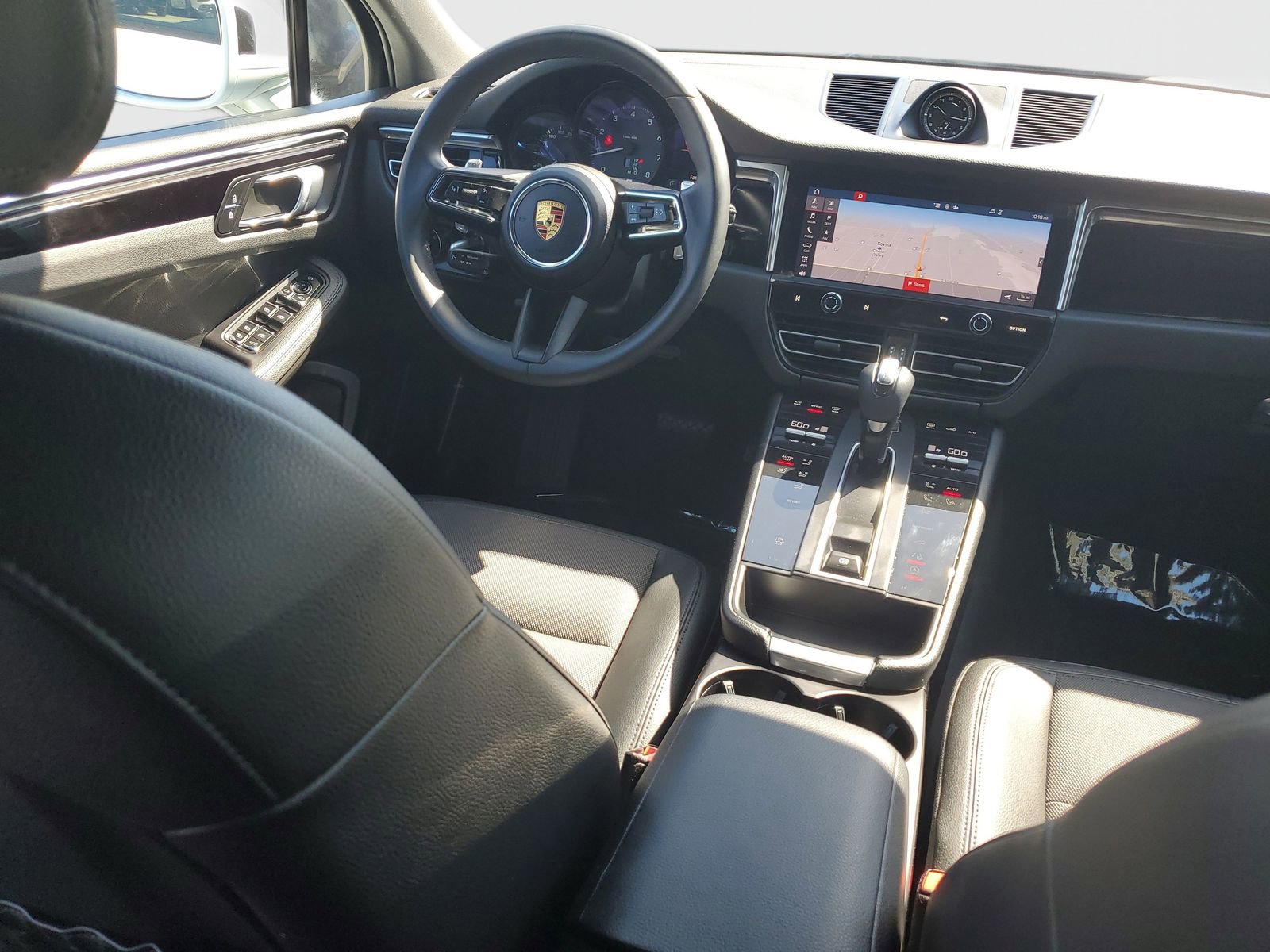 Used 2022 Porsche Macan AWD/4WD image 11