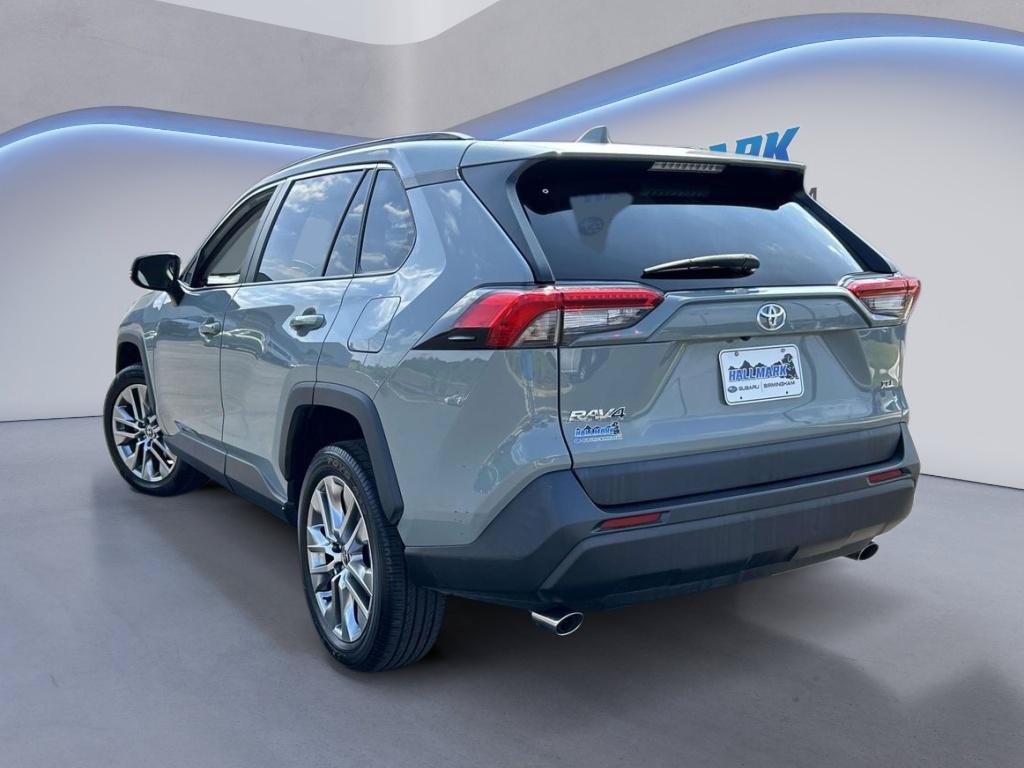 Used 2022 Toyota RAV4 XLE Premium FWD image 4