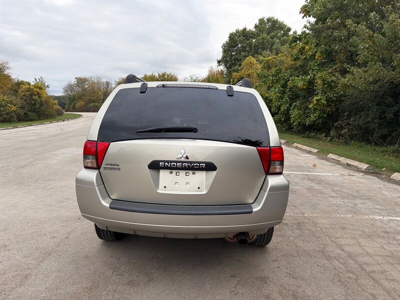 Used 2008 Mitsubishi Endeavor LS FWD image 4