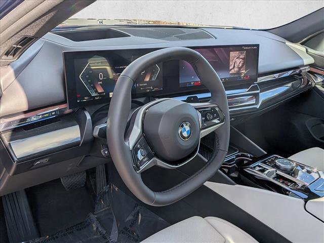 Used 2026 BMW 540i xDrive image 10
