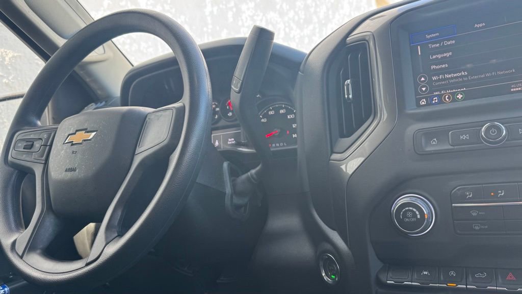 Used 2025 Chevrolet Silverado 1500 Custom image 13