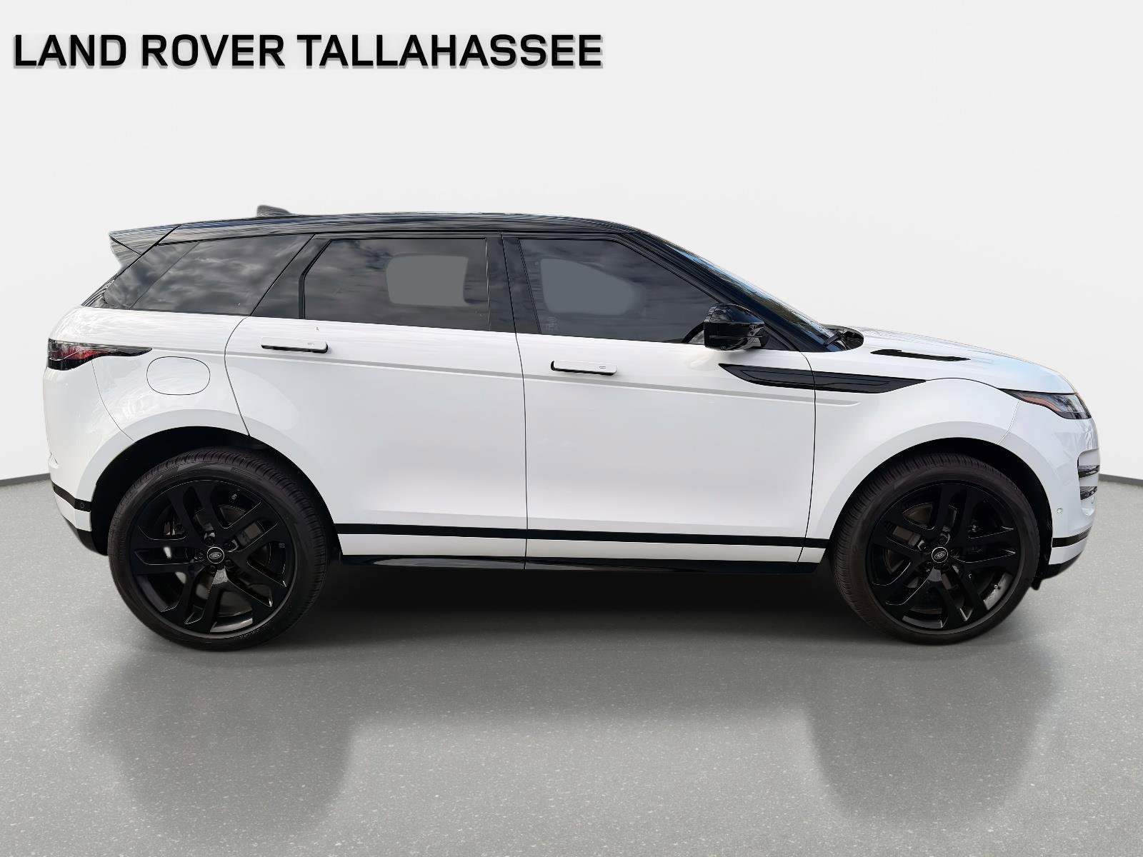 Used 2026 Land Rover Range Rover Evoque Dynamic SE image 4