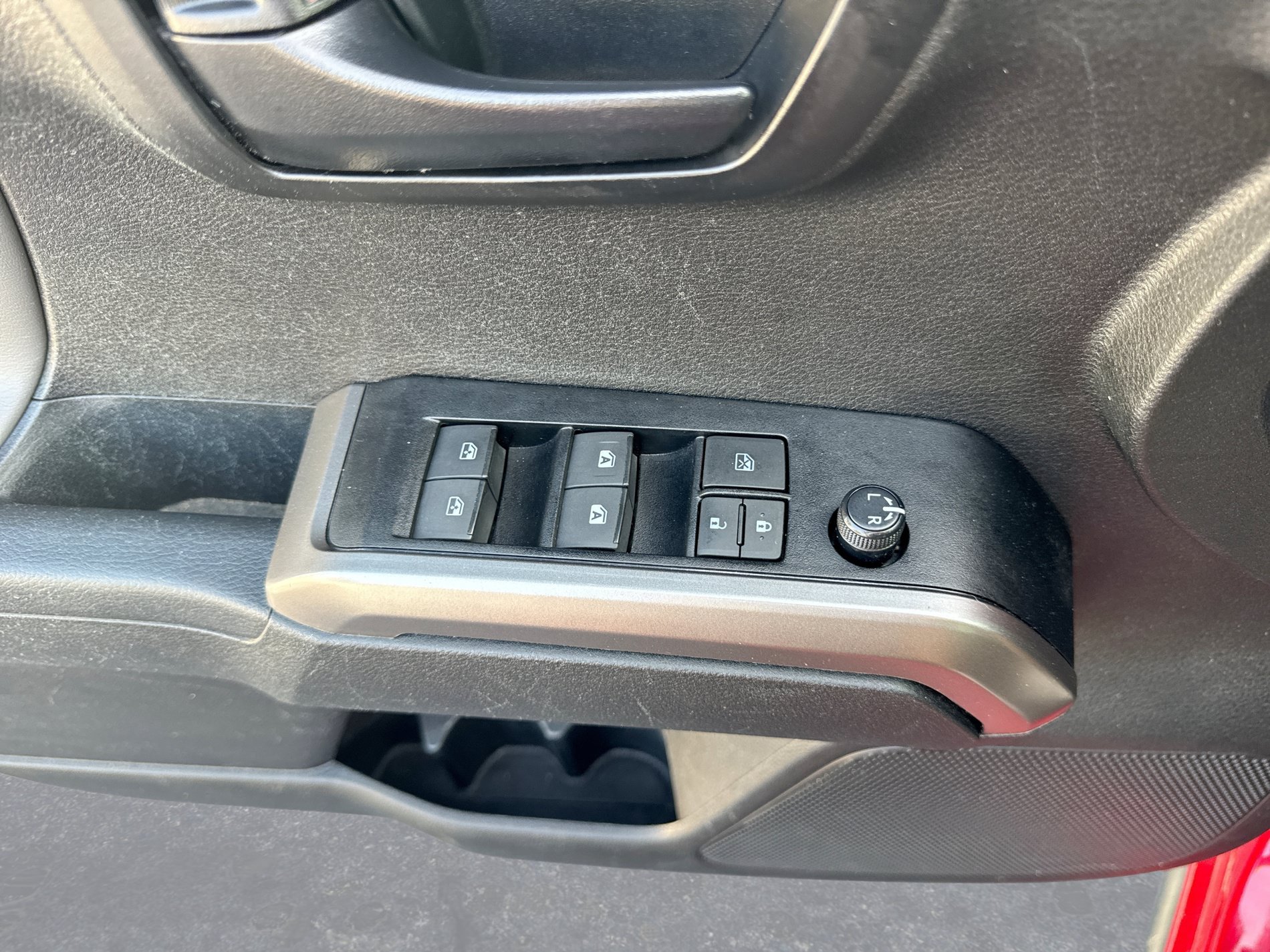Used 2023 Toyota Tacoma SR5 RWD image 23