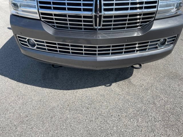 Used 2012 Lincoln Navigator 4WD image 4