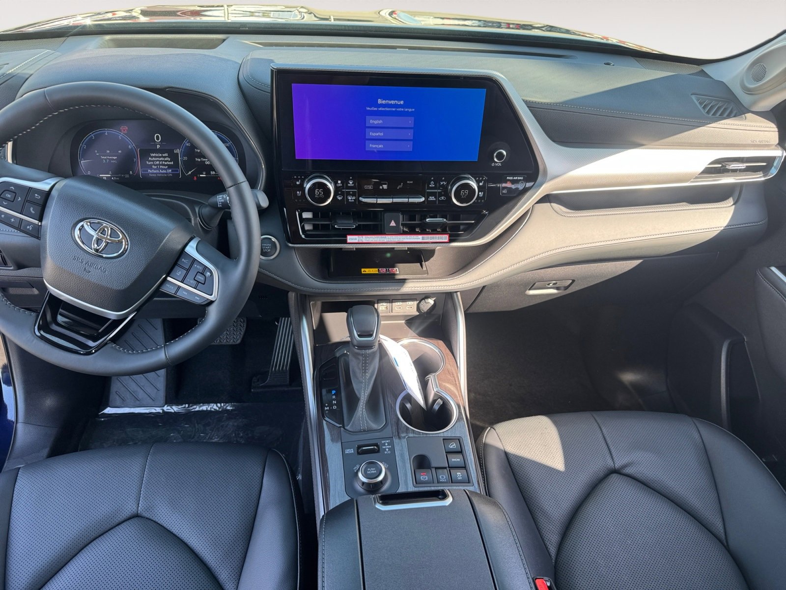 New 2026 Toyota Highlander Platinum image 10