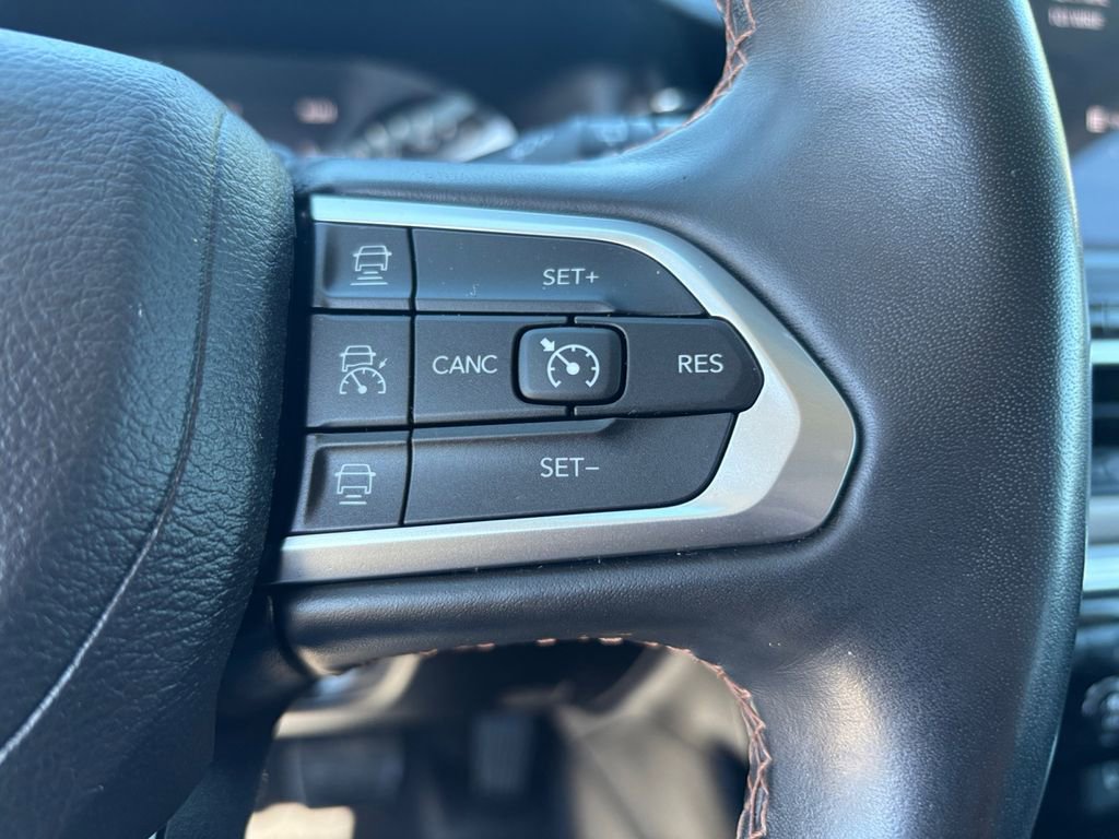 Used 2022 Jeep Compass Limited AWD/4WD image 17