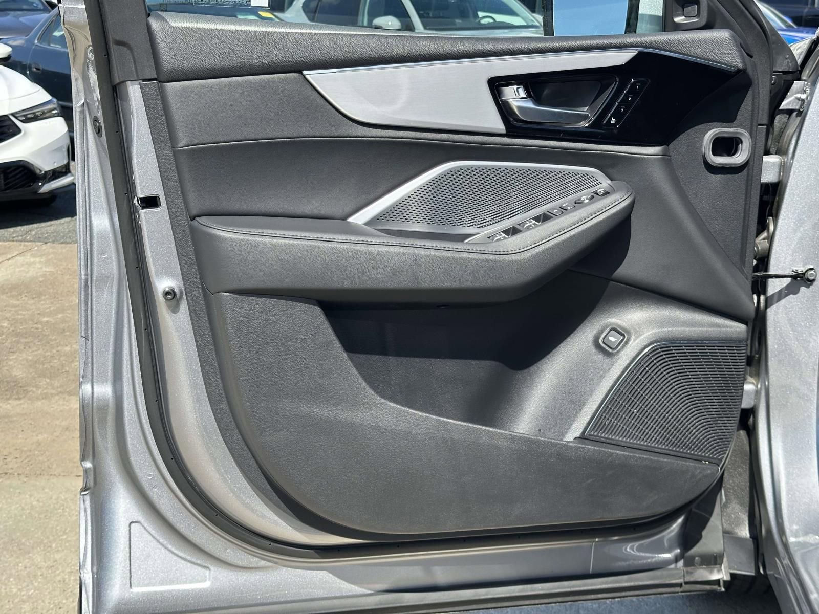 Certified 2025 Acura MDX FWD image 17