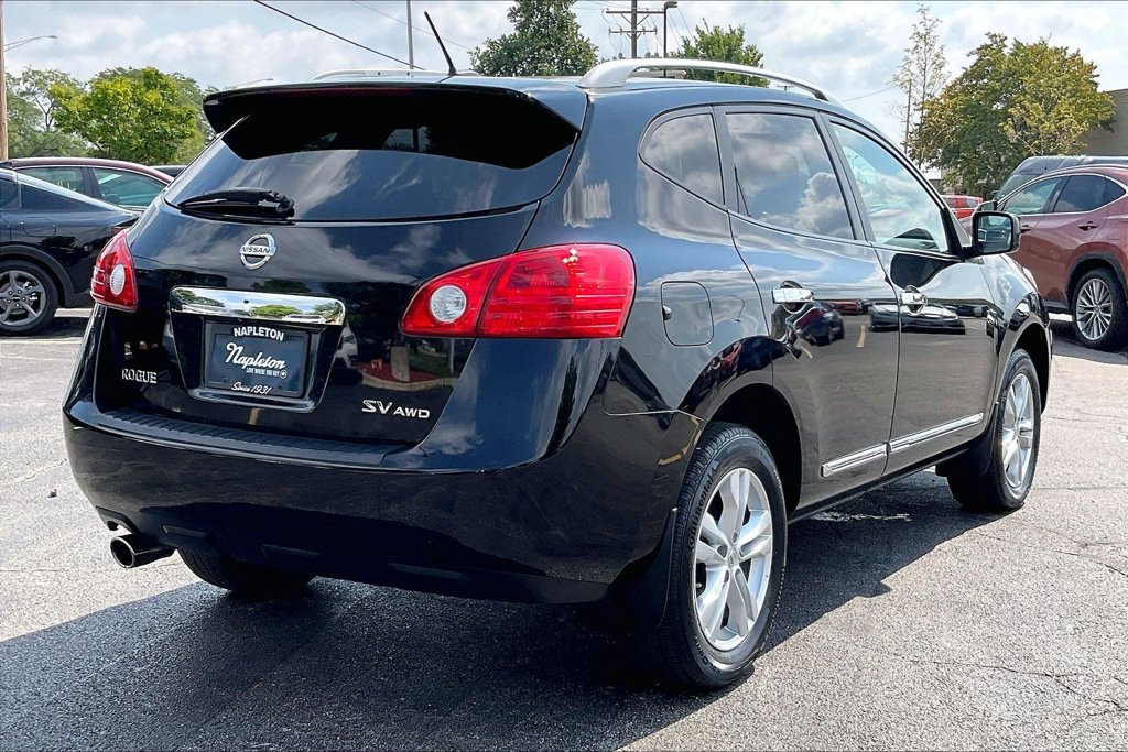 Used 2013 Nissan Rogue SV w/ Premium Pkg AWD/4WD image 16