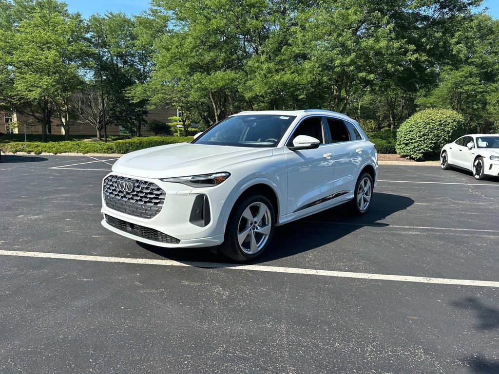 New 2025 Audi Q5 Premium Plus image 3