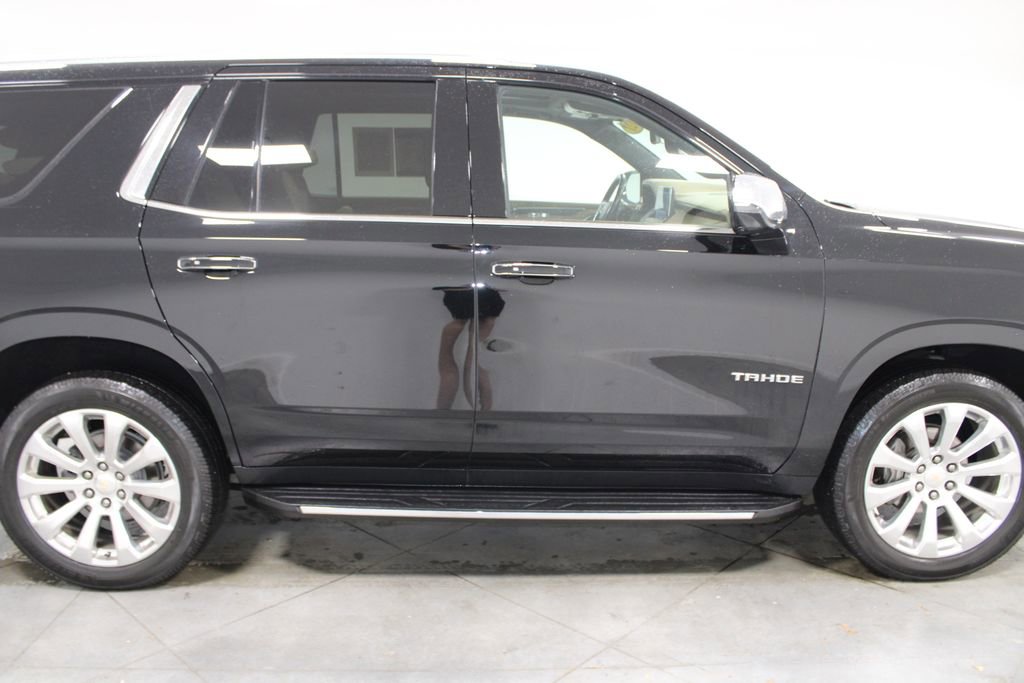 Used 2021 Chevrolet Tahoe Premier w/ Premium Package AWD/4WD image 11