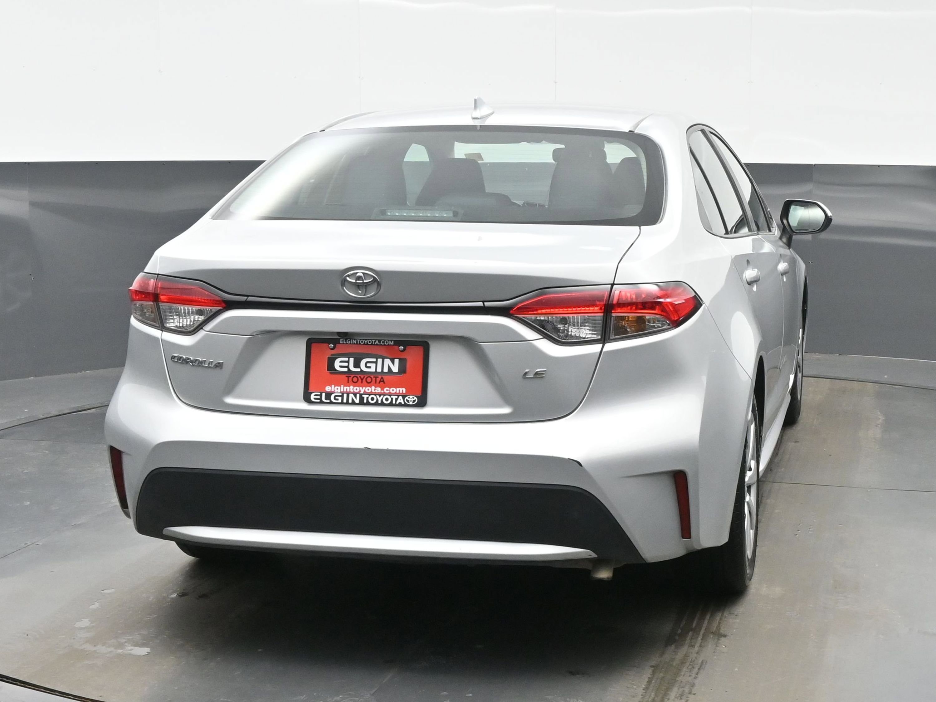 Used 2022 Toyota Corolla LE image 5