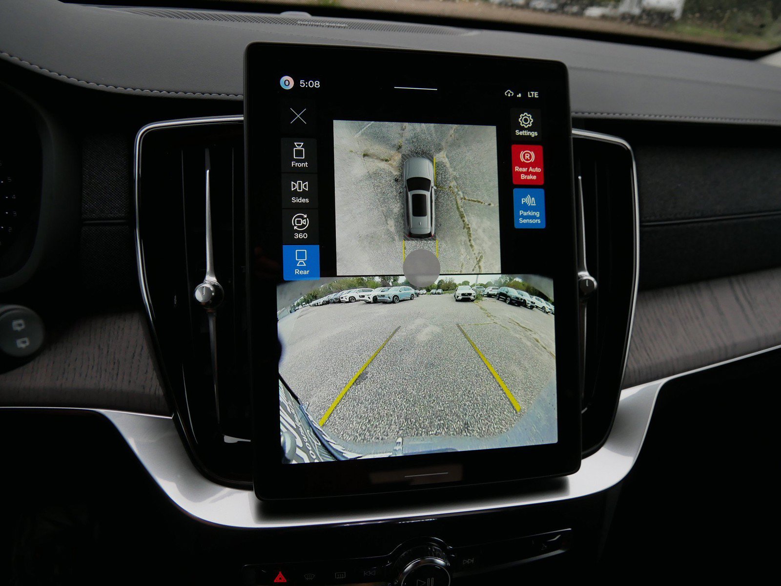 New 2027 Volvo XC90 B6 Ultra AWD/4WD image 10