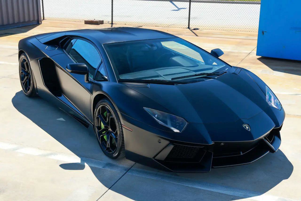 Used 2012 Lamborghini Aventador LP 700-4 image 16