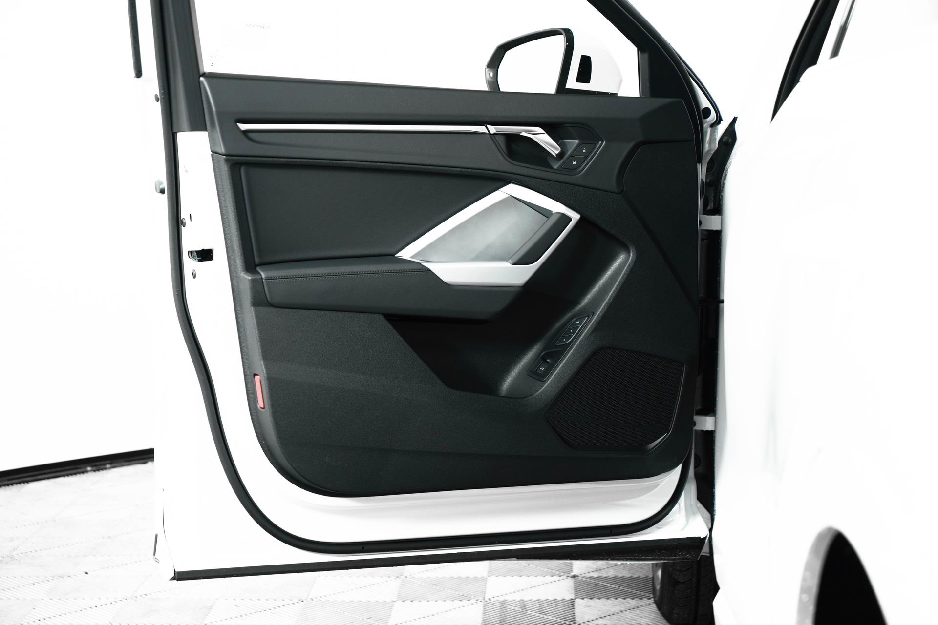 New 2025 Audi Q3 2.0T Premium image 14