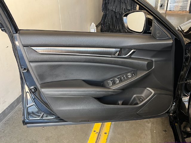 Used 2020 Honda Accord Sport image 25