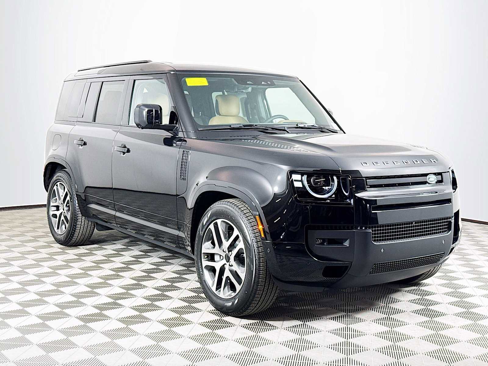 New 2026 Land Rover Defender 110 X-Dynamic SE AWD/4WD image 3