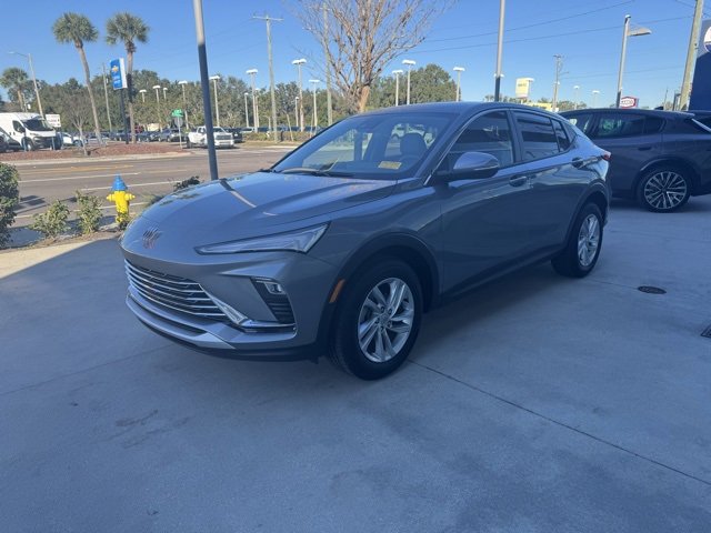 Used 2025 Buick Envista Preferred w/ Convenience I Package image 2