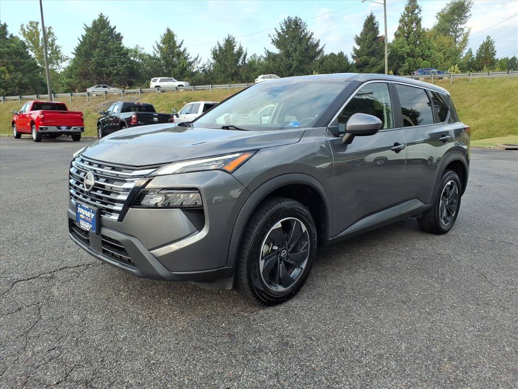 Used 2024 Nissan Rogue SV AWD/4WD image 8