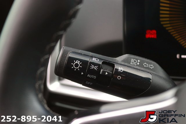 Certified 2025 Kia Sorento EX w/ Panoramic Sunroof Package FWD image 28