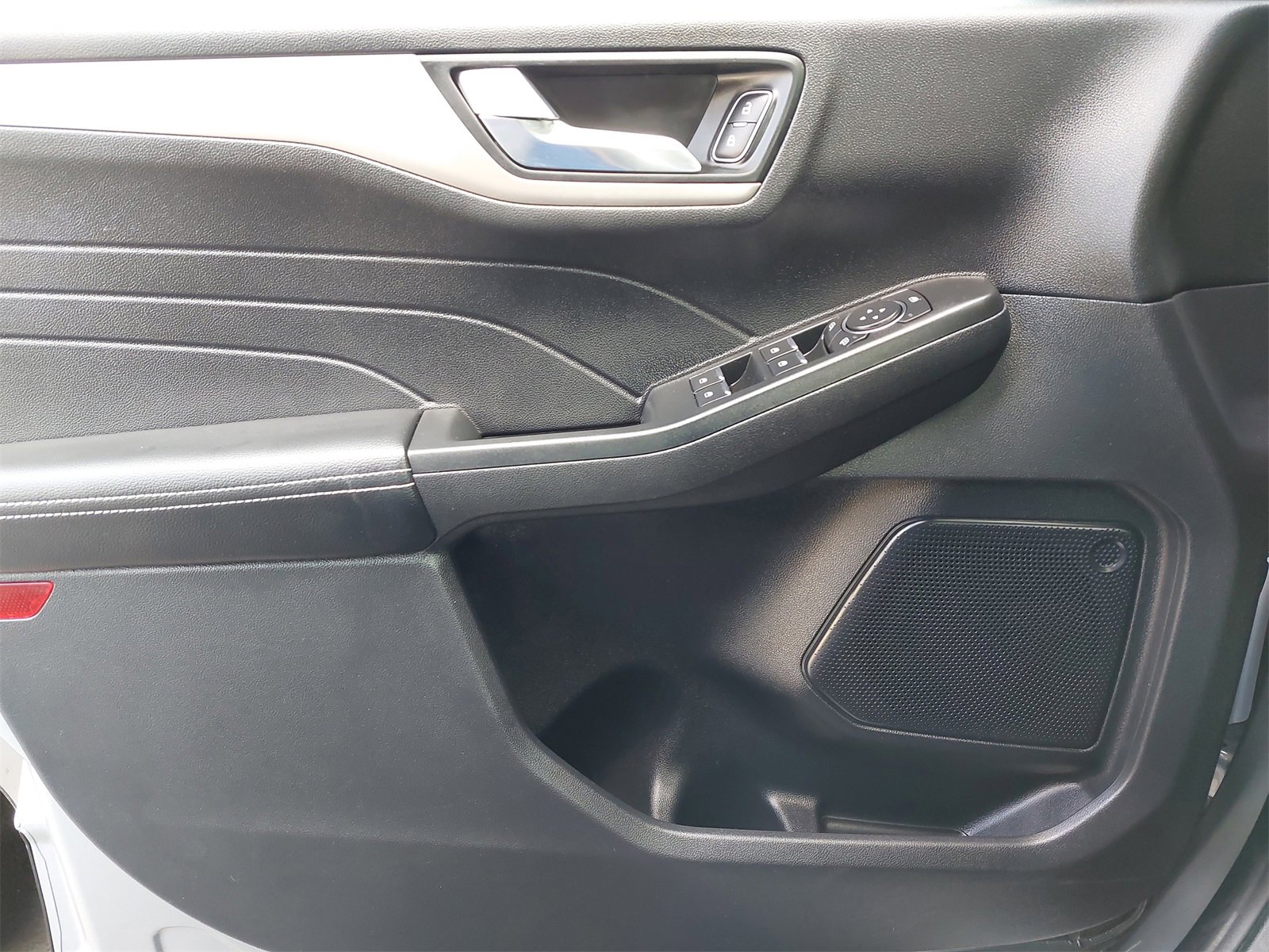 Used 2022 Ford Escape SEL image 31