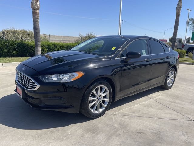 Used 2017 Ford Fusion SE w/ Fusion SE Technology Package FWD video 1
