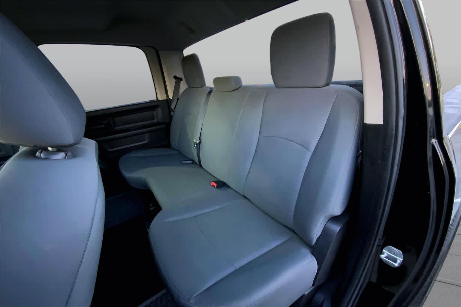 Used 2015 RAM 1500 Express AWD/4WD image 18