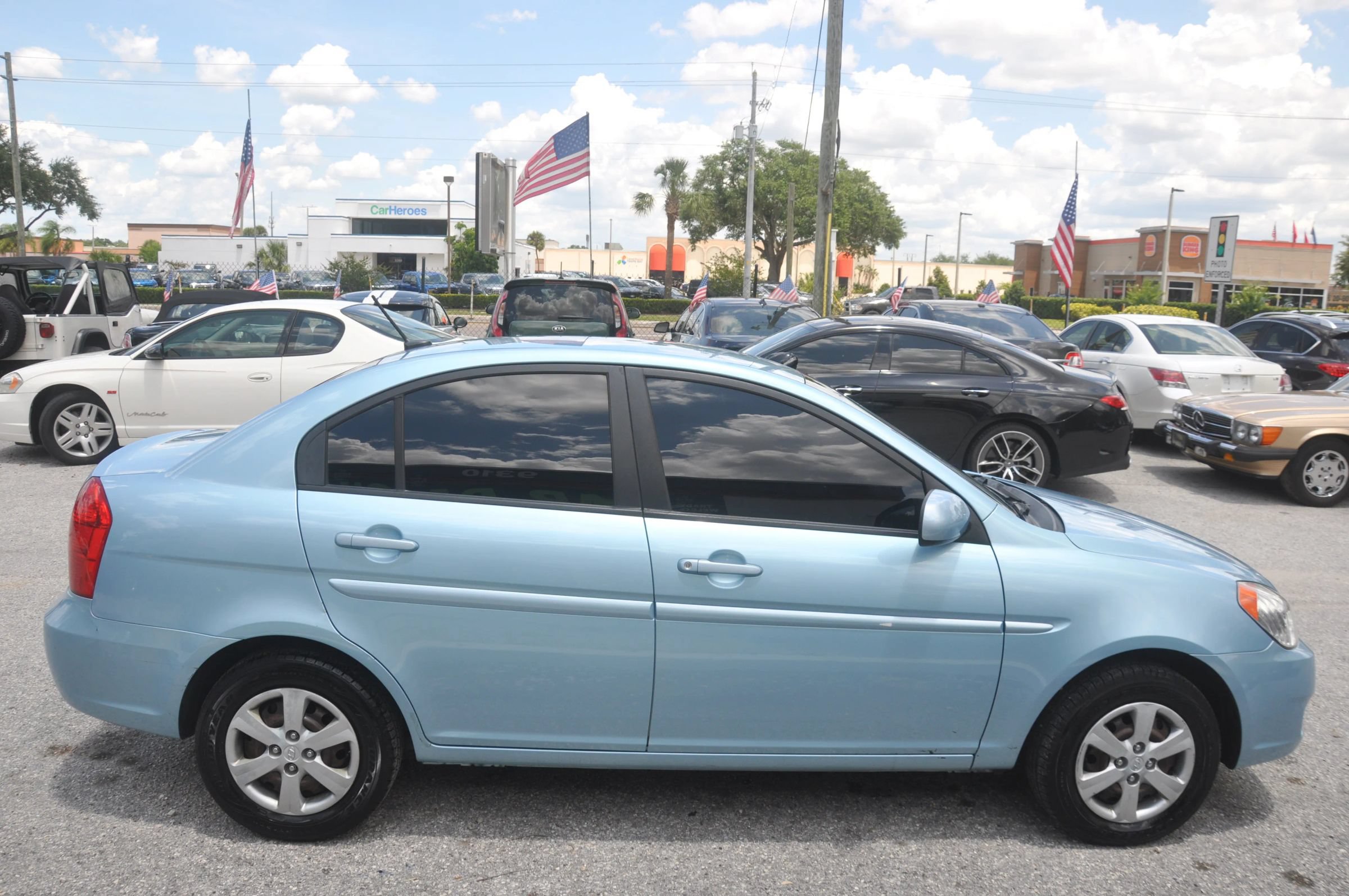 Used 2010 Hyundai Accent GLS w/ Premium Pkg 4 FWD image 7