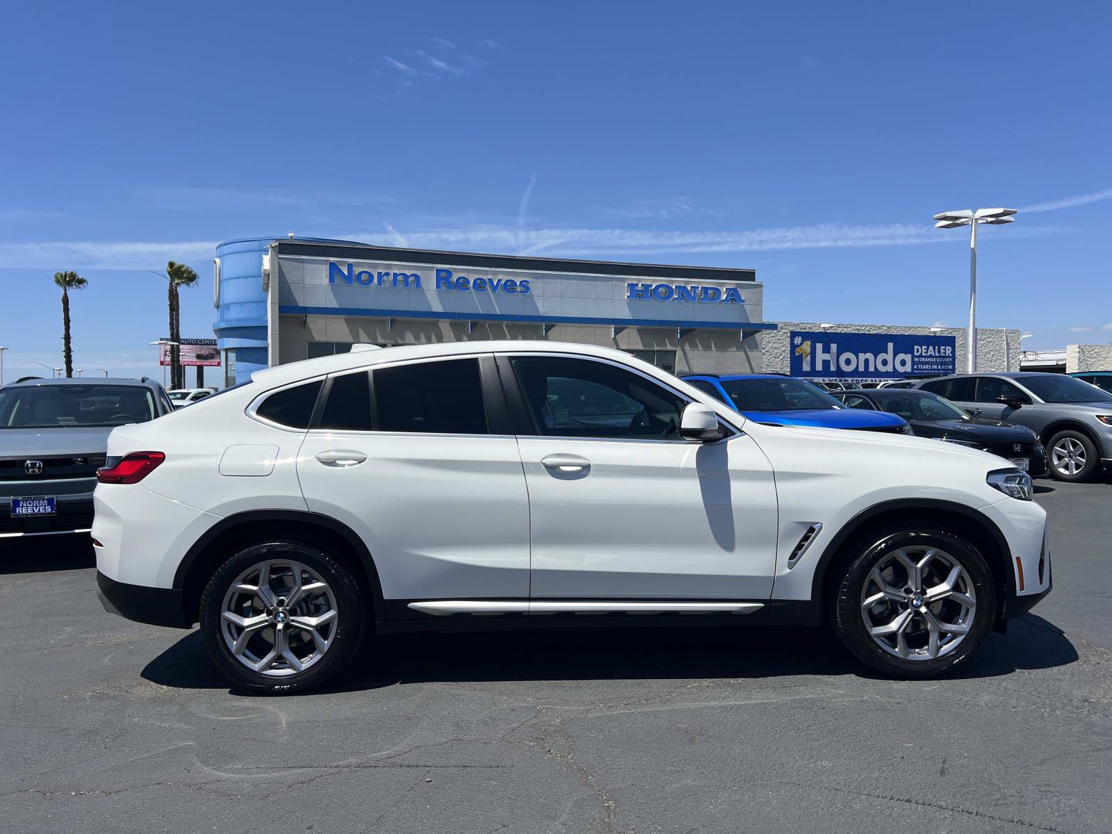 Used 2023 BMW X4 xDrive30i w/ Convenience Package AWD/4WD image 29