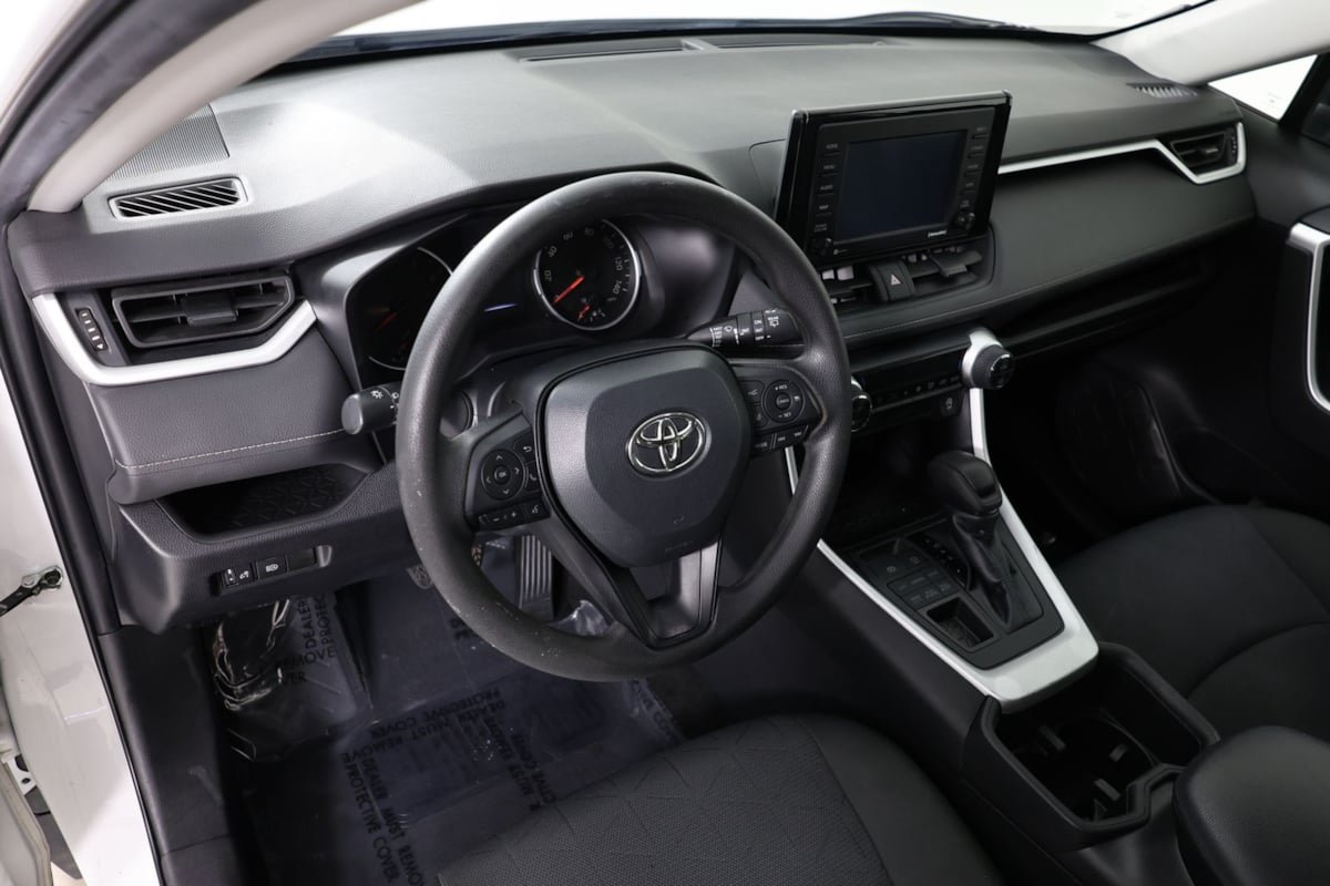 Used 2022 Toyota RAV4 XLE AWD/4WD image 19