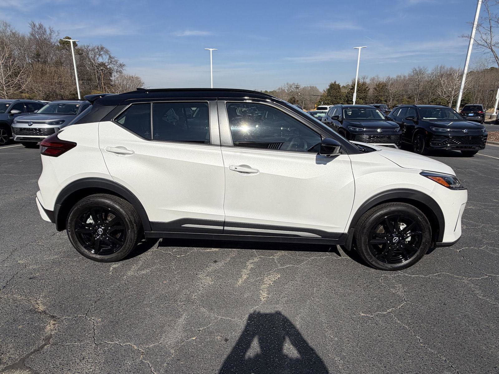 Used 2024 Nissan Kicks SR w/ SR Premium Package image 10