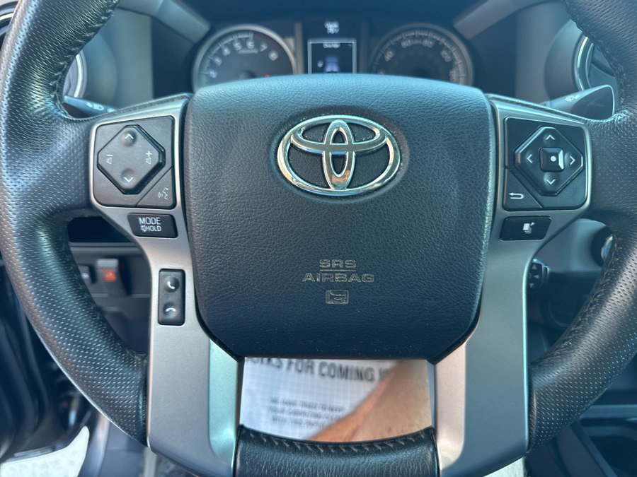 Used 2017 Toyota Tacoma SR5 AWD/4WD image 28